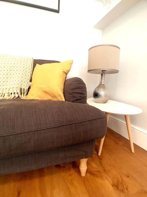 A Beautiful And Stylish 2 Bed Flat Close To Beach بورنماوث المظهر الخارجي الصورة