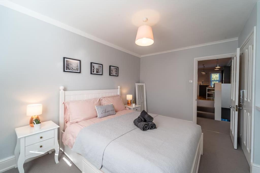 A Beautiful And Stylish 2 Bed Flat Close To Beach بورنماوث المظهر الخارجي الصورة